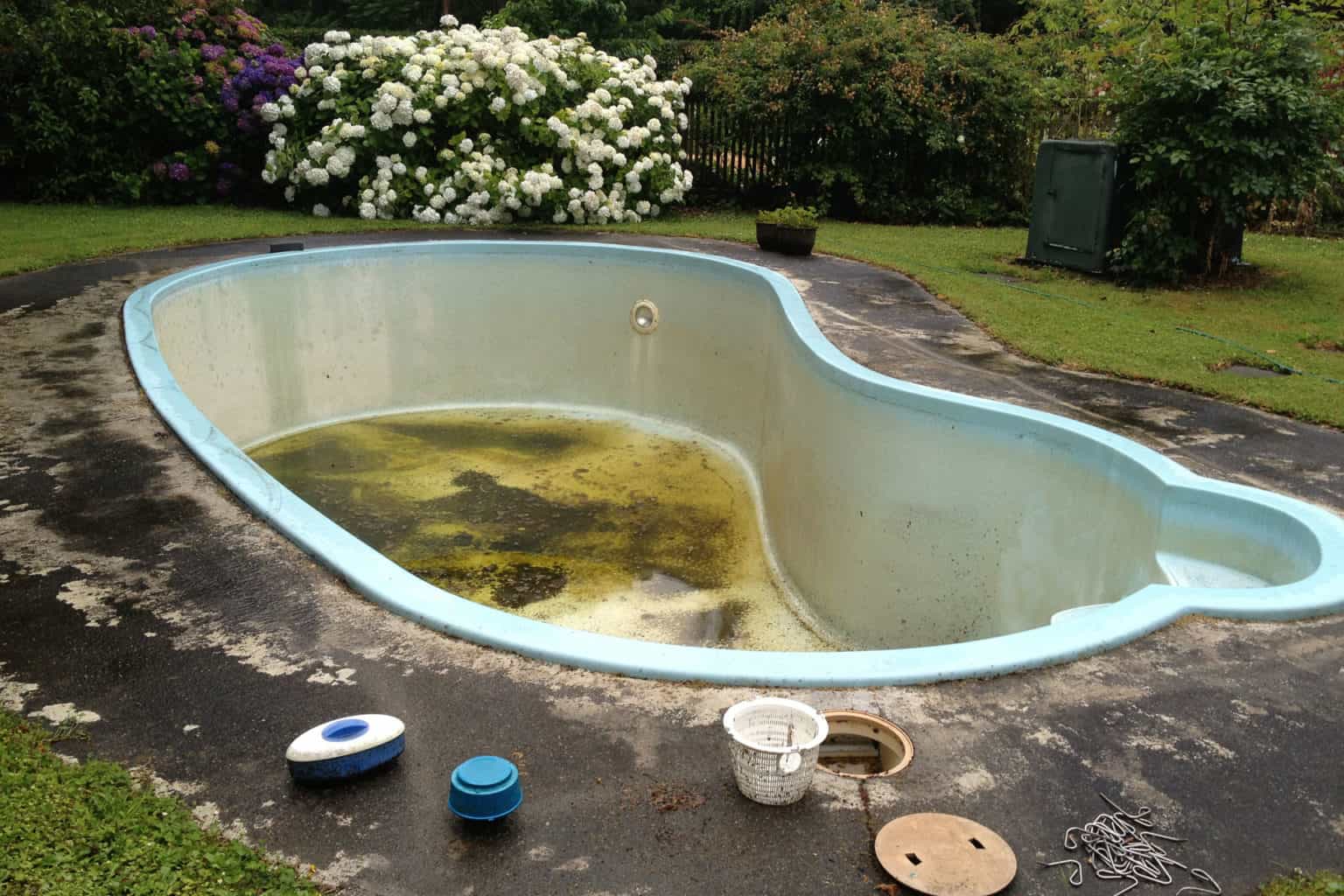 fiberglassing a pool